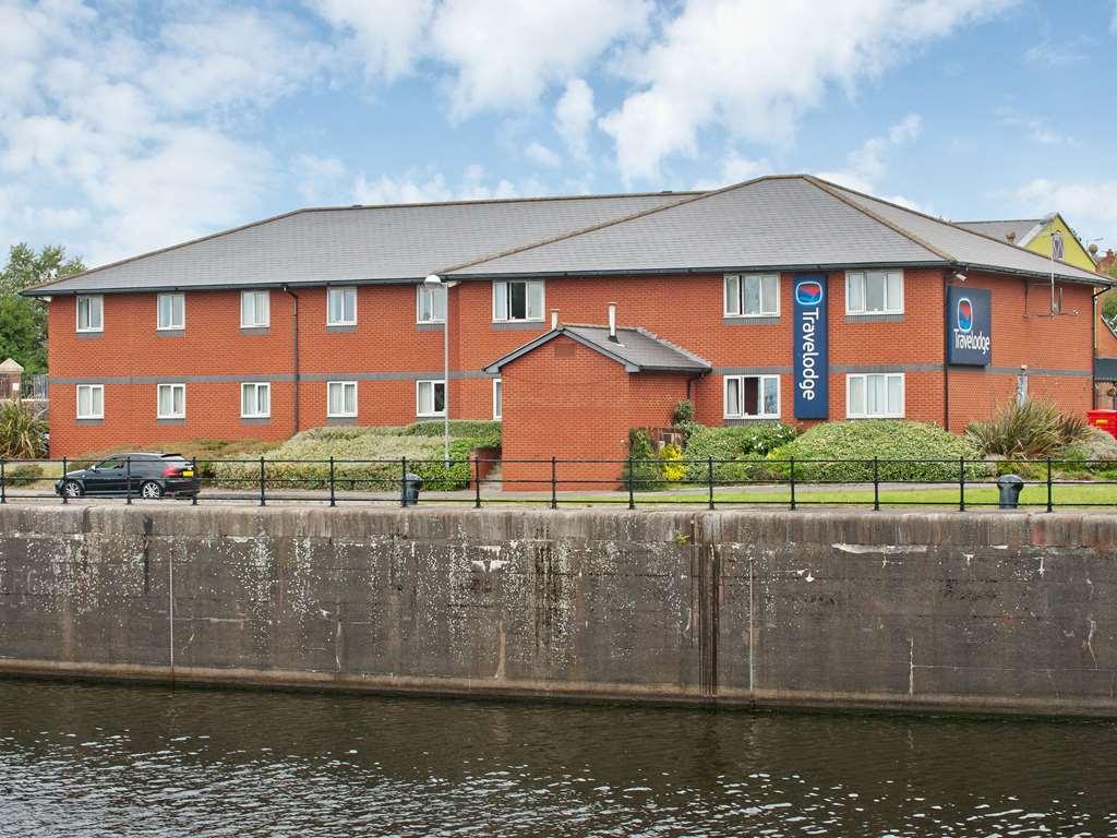 Travelodge Liverpool Docks Exterior photo