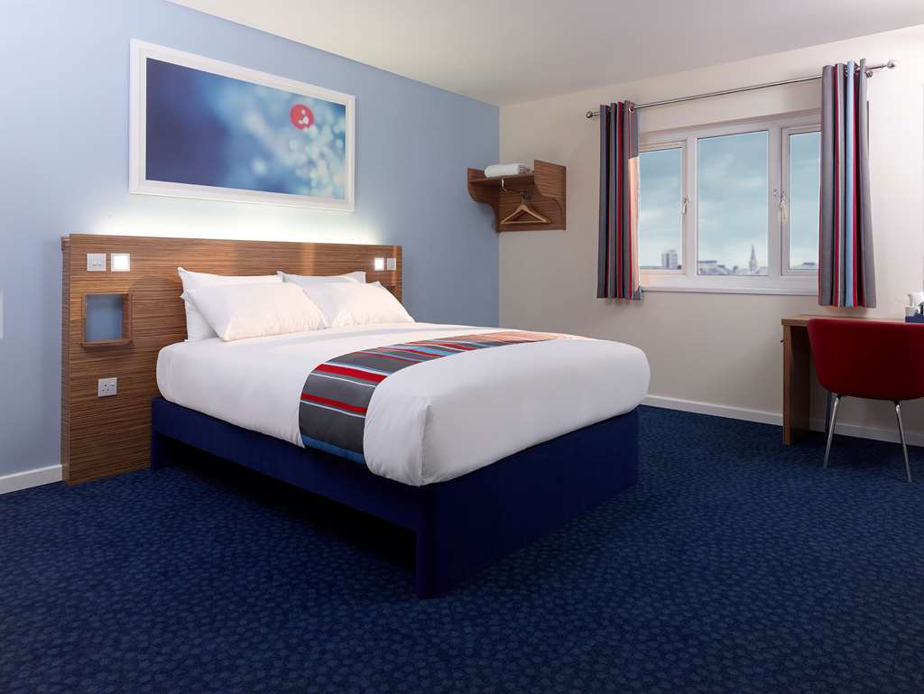 Travelodge Liverpool Docks Room photo