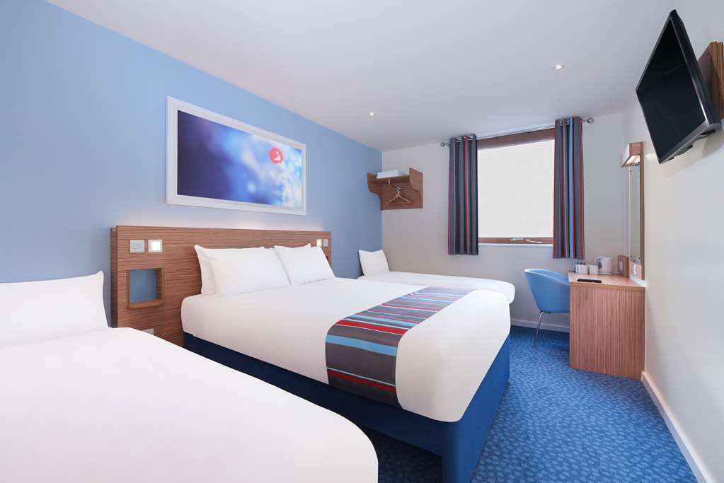 Travelodge Liverpool Docks Room photo